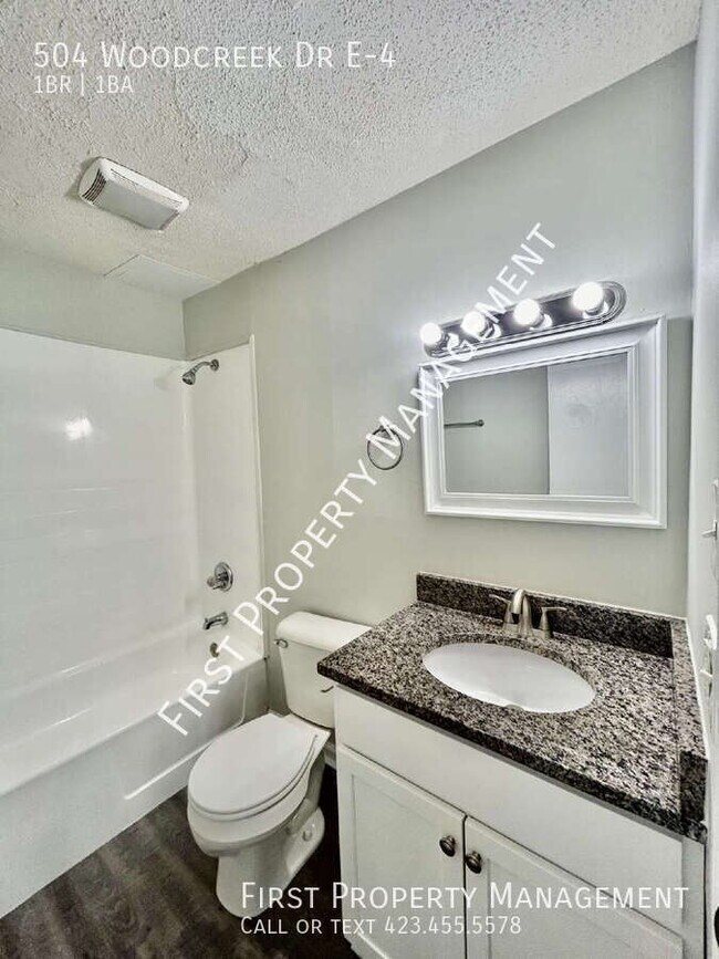 Building Photo - 504 Woodcreek Dr