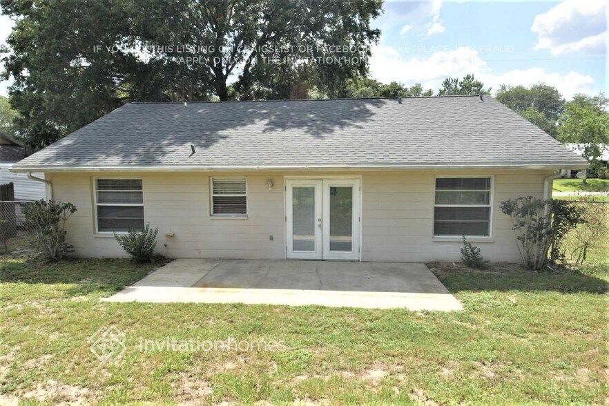 Building Photo - 12122 Meadow Ln