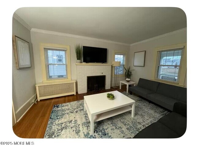 Building Photo - 222 Woodland Ave