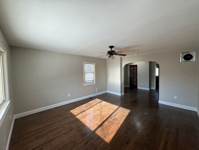 Building Photo - Newly Renovated 3-bedroom, 1-bathroom home in Bethlehem Township