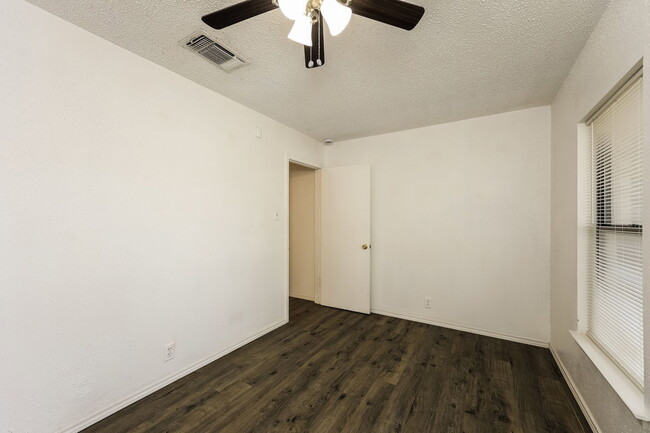 Building Photo - 7519 Branding Trail