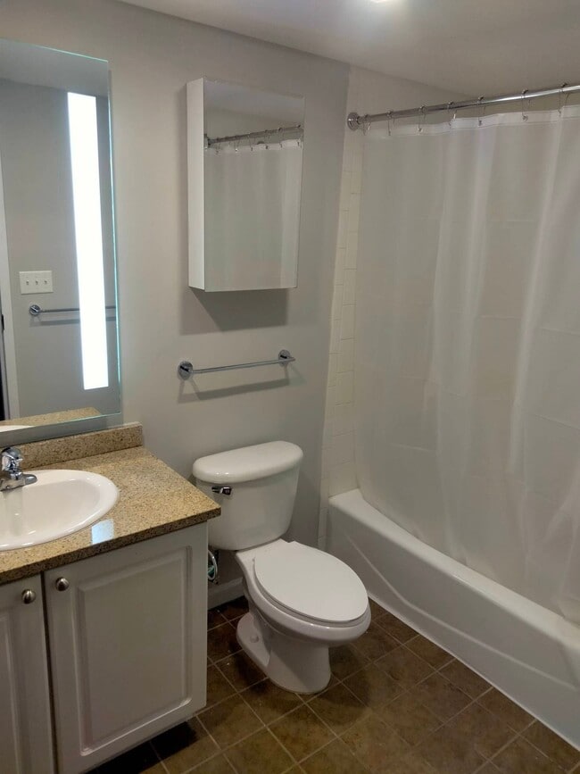 Building Photo - 52 Imlay St