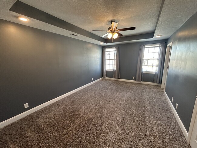 Building Photo - 518 Burgess CT