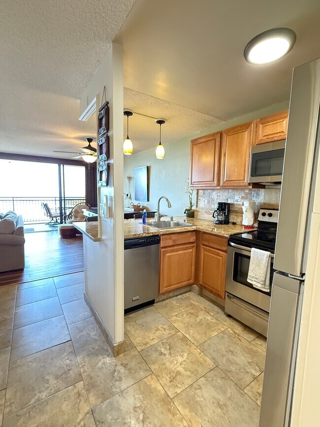 Building Photo - 75-5782-5782 Kuakini Hwy