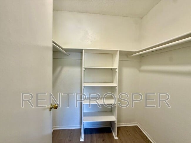 Building Photo - 4117 S Semoran Blvd