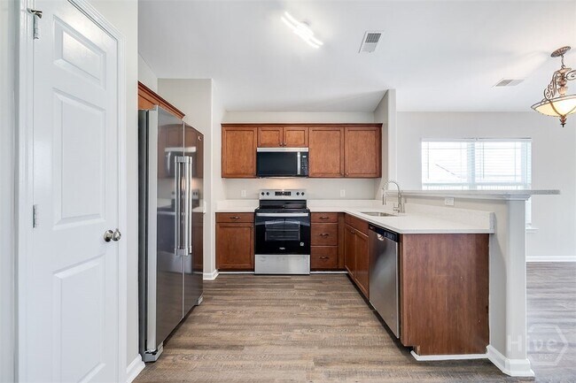 Building Photo - 6 Spg Lk Cir