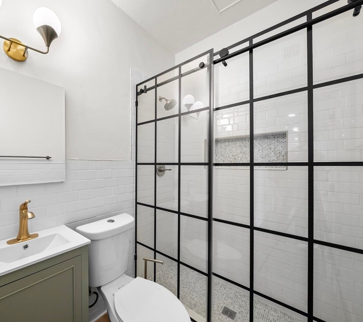 Building Photo - 2411 Biscayne Blvd