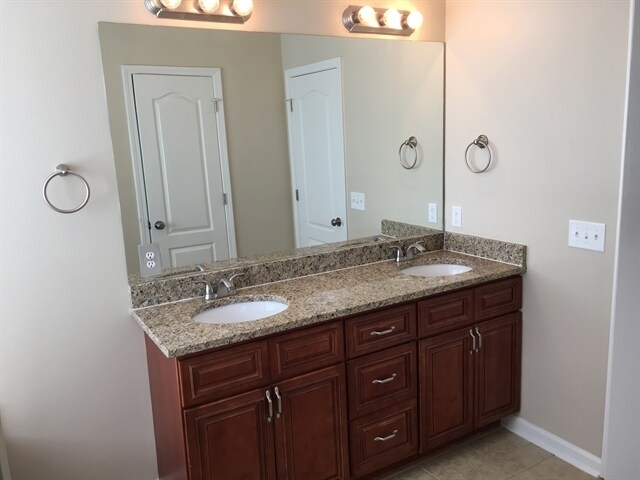 Building Photo - 515 Flat Rock Ter