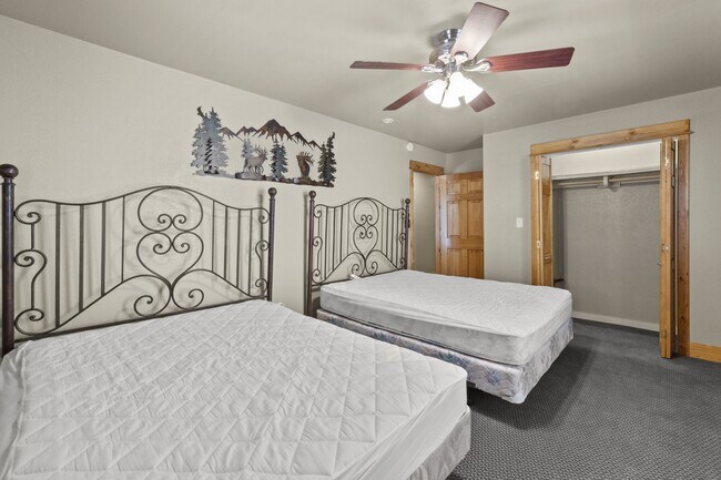 Building Photo - 307 Heath Dr