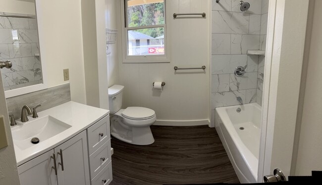 Building Photo - Totally Upgraded 2 bedroom 1 bath with Den/Storage Single Family Home in Wahiawa