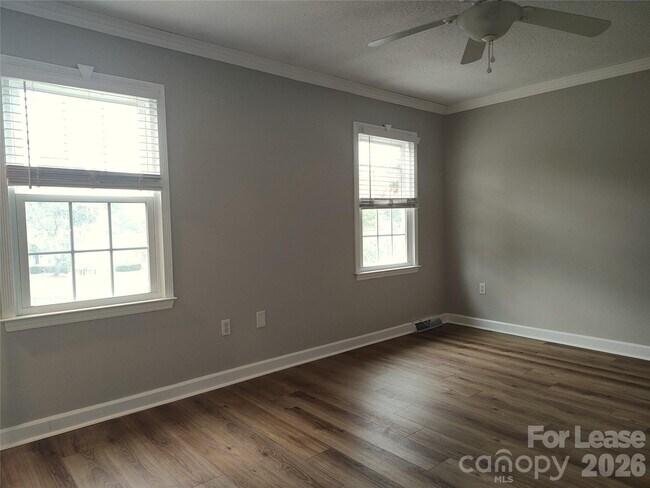 Building Photo - 7413 Doves Nest Cir