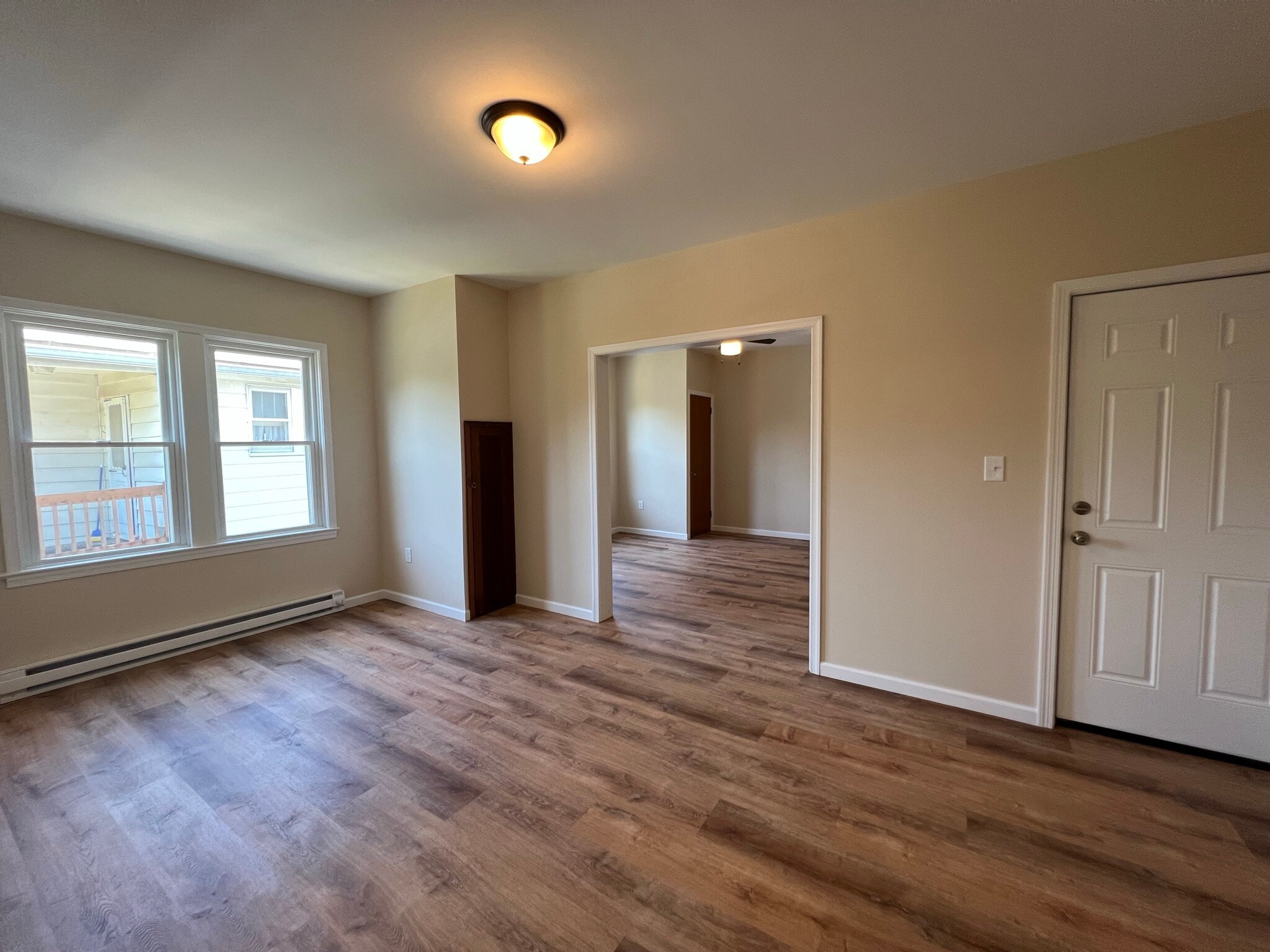 Dining Room - 3007 S Main St
