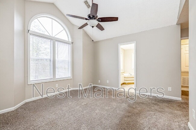 Building Photo - 6813 Willowbrook Dr