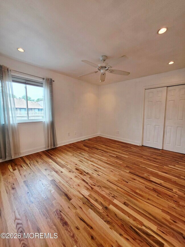 Building Photo - 97 Cotswold Cir