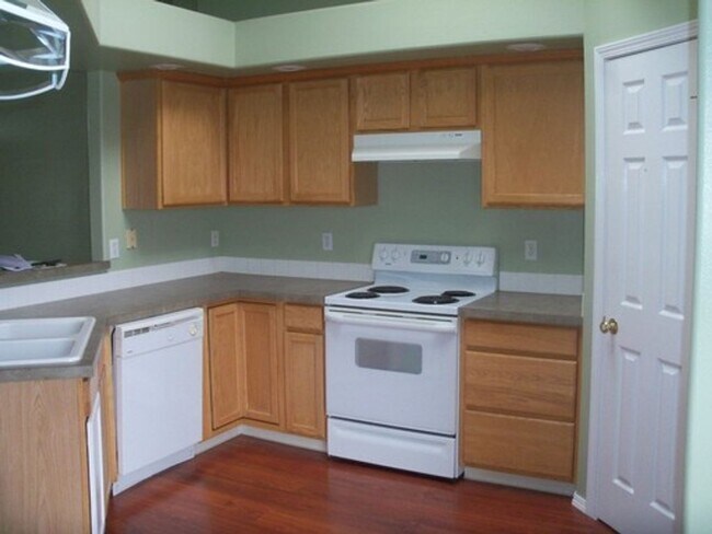 Building Photo - 3412 Manchester Dr