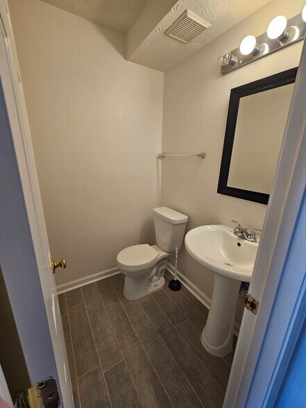 Building Photo - 5308 Castlestone Dr