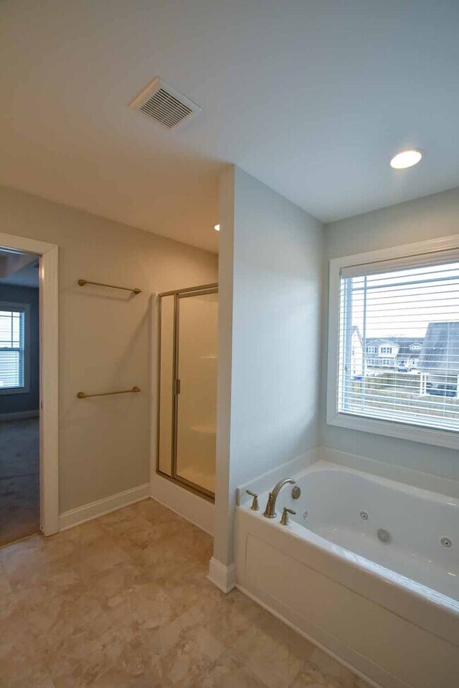 Building Photo - HOUSE FOR RENT 2319 GREAT LAUREL COURT