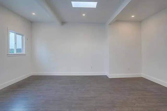 Building Photo - 356 W 15th St