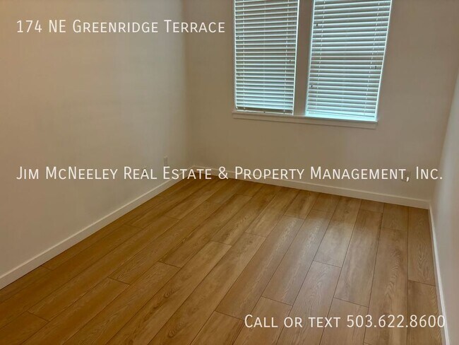 Building Photo - Available Now! 4 Bedroom Home with Firepla...