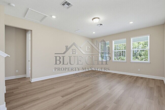 Building Photo - 1213 Pampus Dr