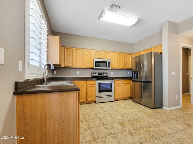Building Photo - 16233 W Miami St