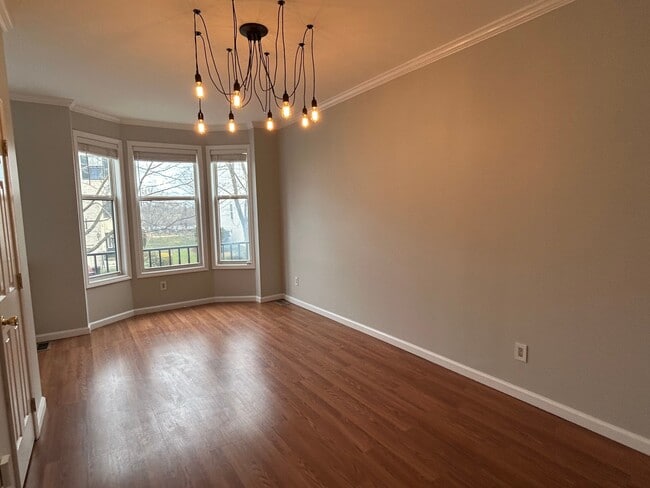 Building Photo - 450 Hartford Dr