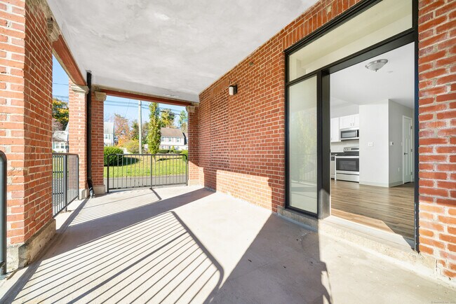 Building Photo - 170 Ridge Rd