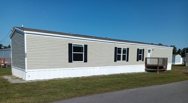 Building Photo - 584 Flatwoods Way