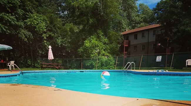 Building Photo - 280 Bridgewater Rd