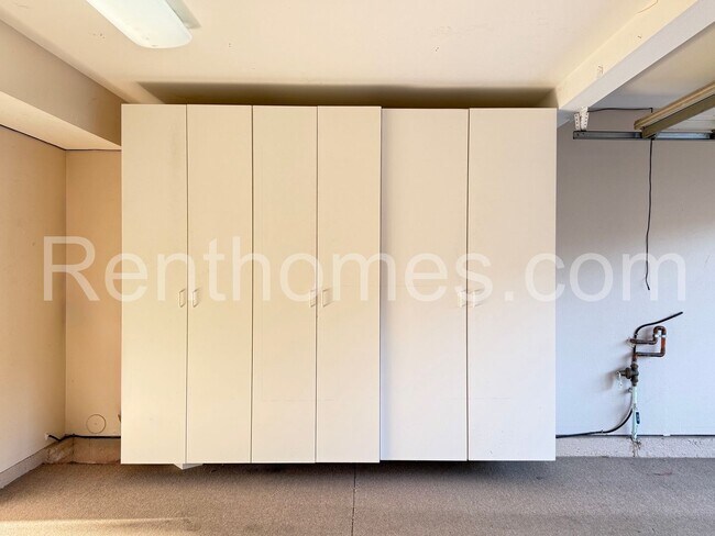 Building Photo - 10886 Caminito Colorado