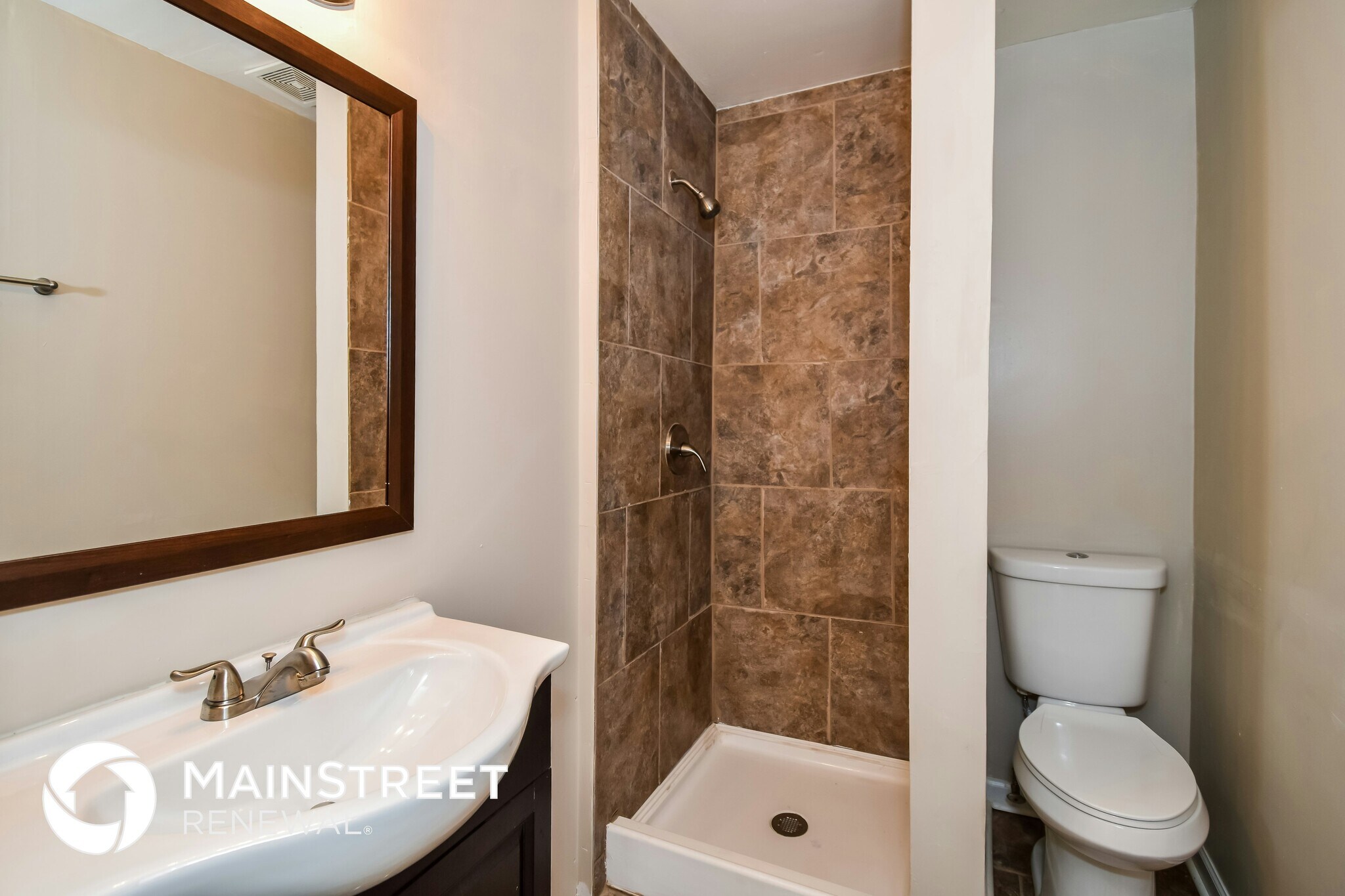 Building Photo - 2800 Summerfield Dr