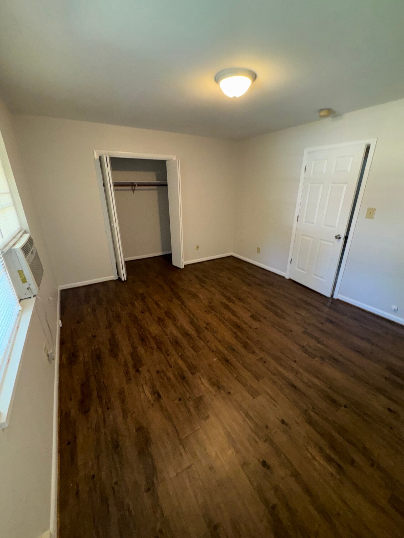 Building Photo - 219 Mitchell St