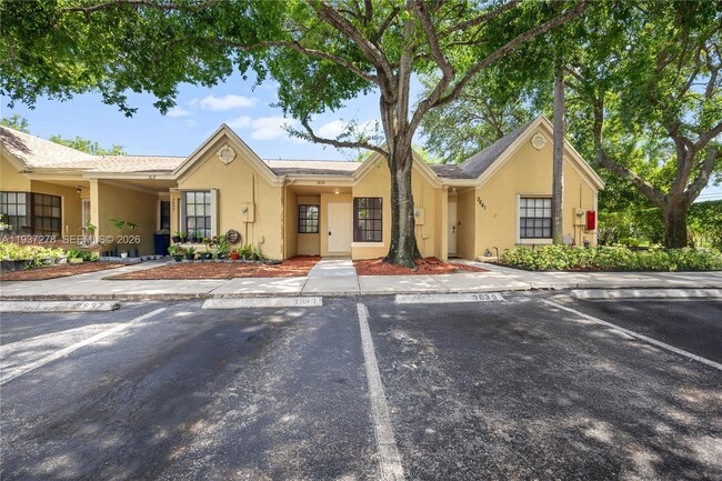 Building Photo - 3639 NW 83rd Ln