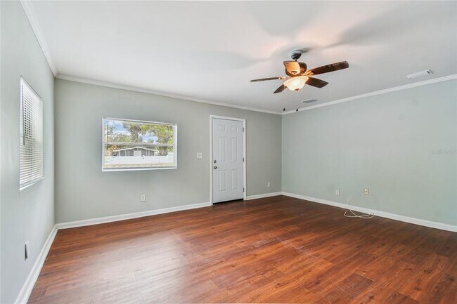 Building Photo - 751 Southwest Boulevard N