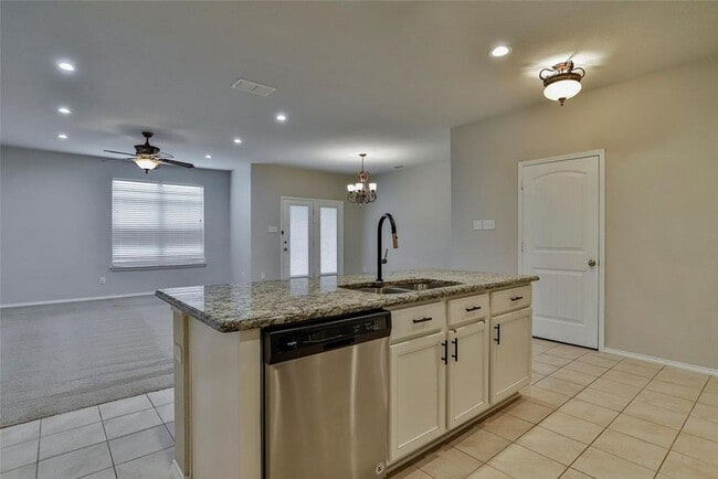 Building Photo - COMING SOON, DARLING HOME IN DENTON!