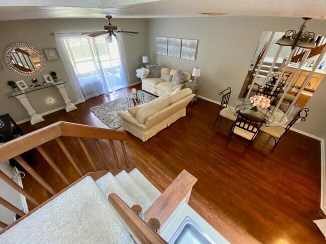 Building Photo - 251 Orange Grove Dr