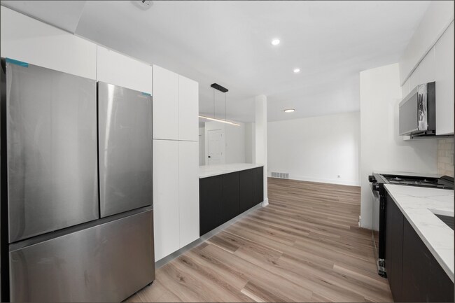 Building Photo - 16030 University Ave