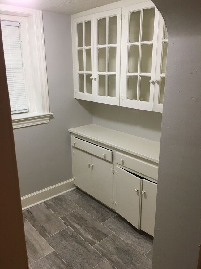 Building Photo - 1143 A&amp;B N Broad St.