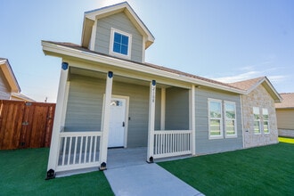 Building Photo - Stonegate at Pecos