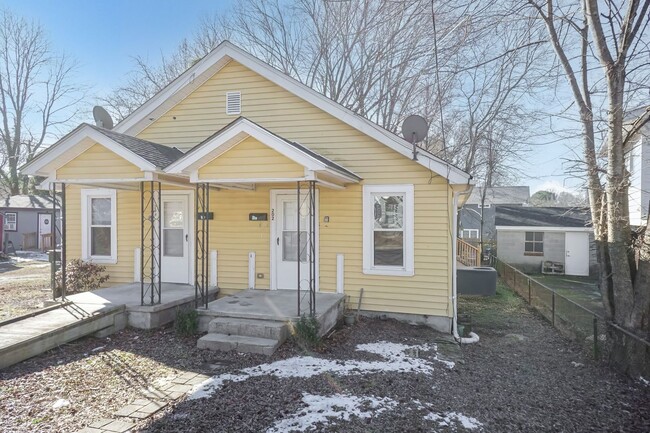 Building Photo - Nelson Street Duplex