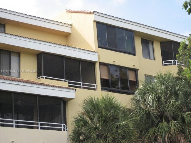 Building Photo - 8305 SW 152nd Ave