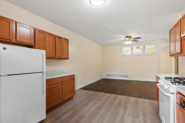 Building Photo - 1 bedroom in Chicago IL 60614