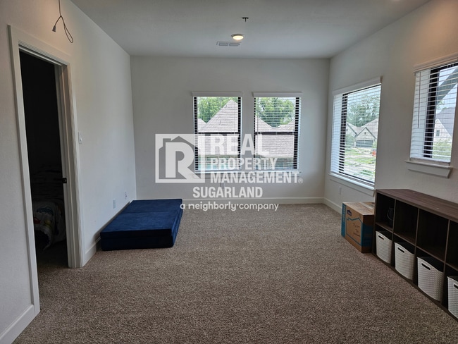 Building Photo - Move-In Ready Home in Sienna with Resort Amenities