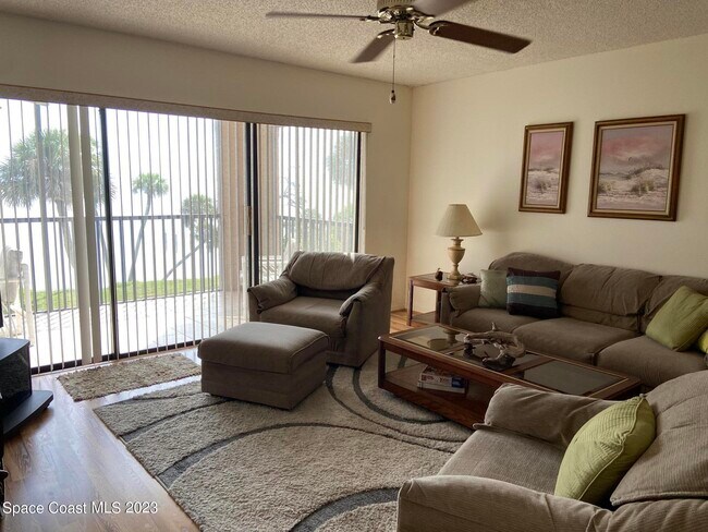 Building Photo - 1540 Riverside Dr
