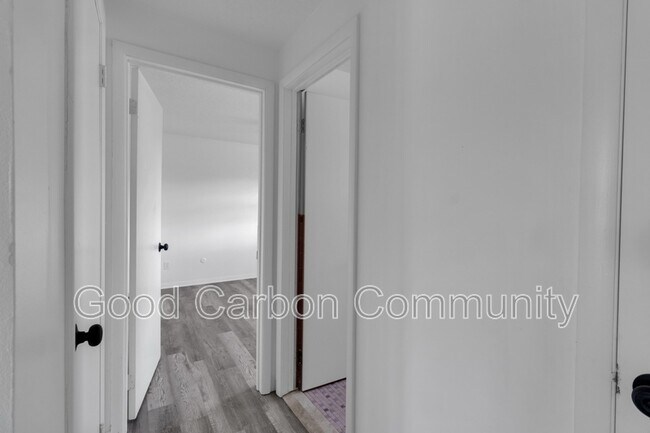 Building Photo - 3904 Seneca St