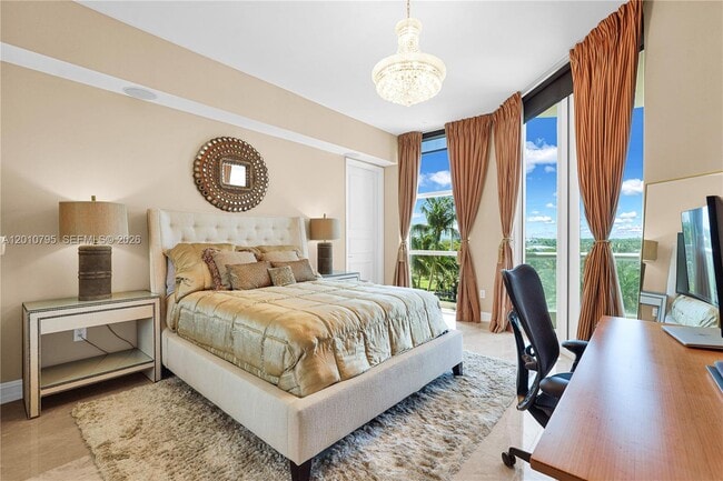 Building Photo - 16051 Collins Ave