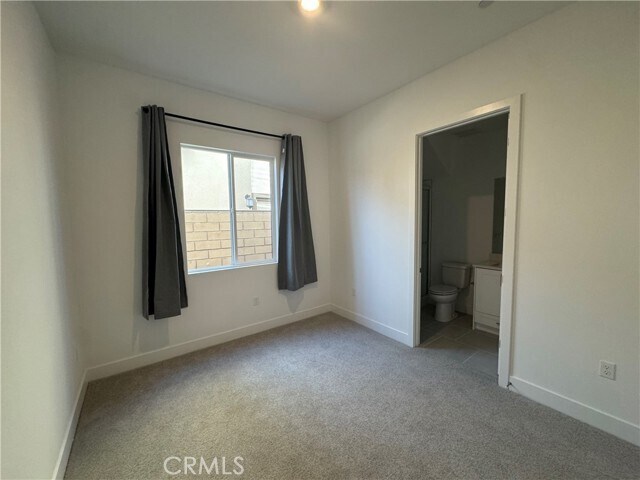 Building Photo - 114 Pansy