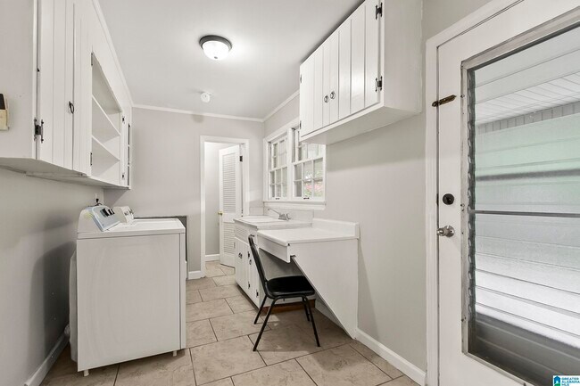 Building Photo - 243 Cedar Crest