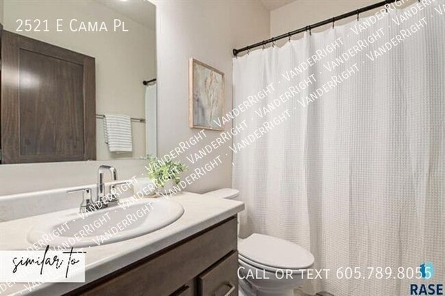Building Photo - 2521 Cama Pl