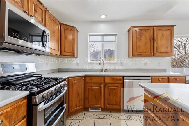 Building Photo - 179 E 2200 S
